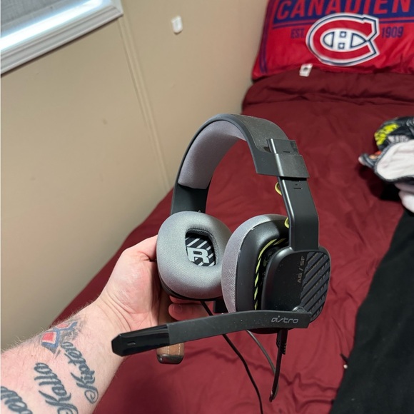 Xbox series s/x headset - Picture 2 of 2